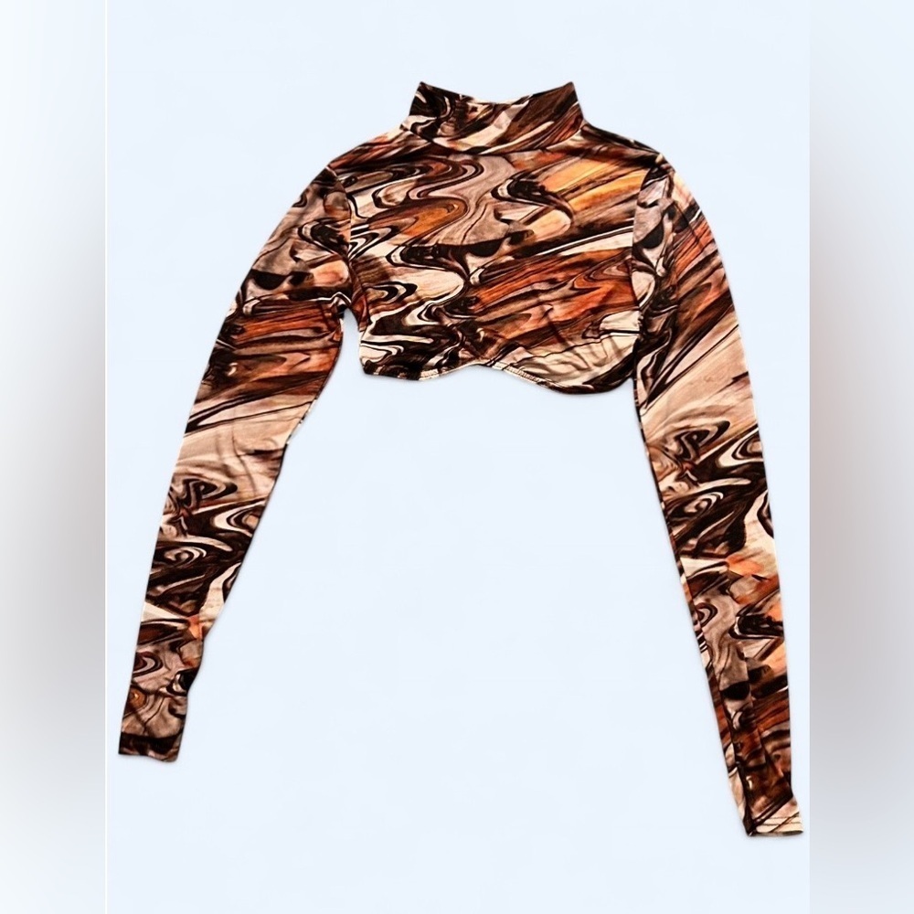 PrettyLittleThing Y2K Marble Print Long Sleeve Crop Top | Size 0